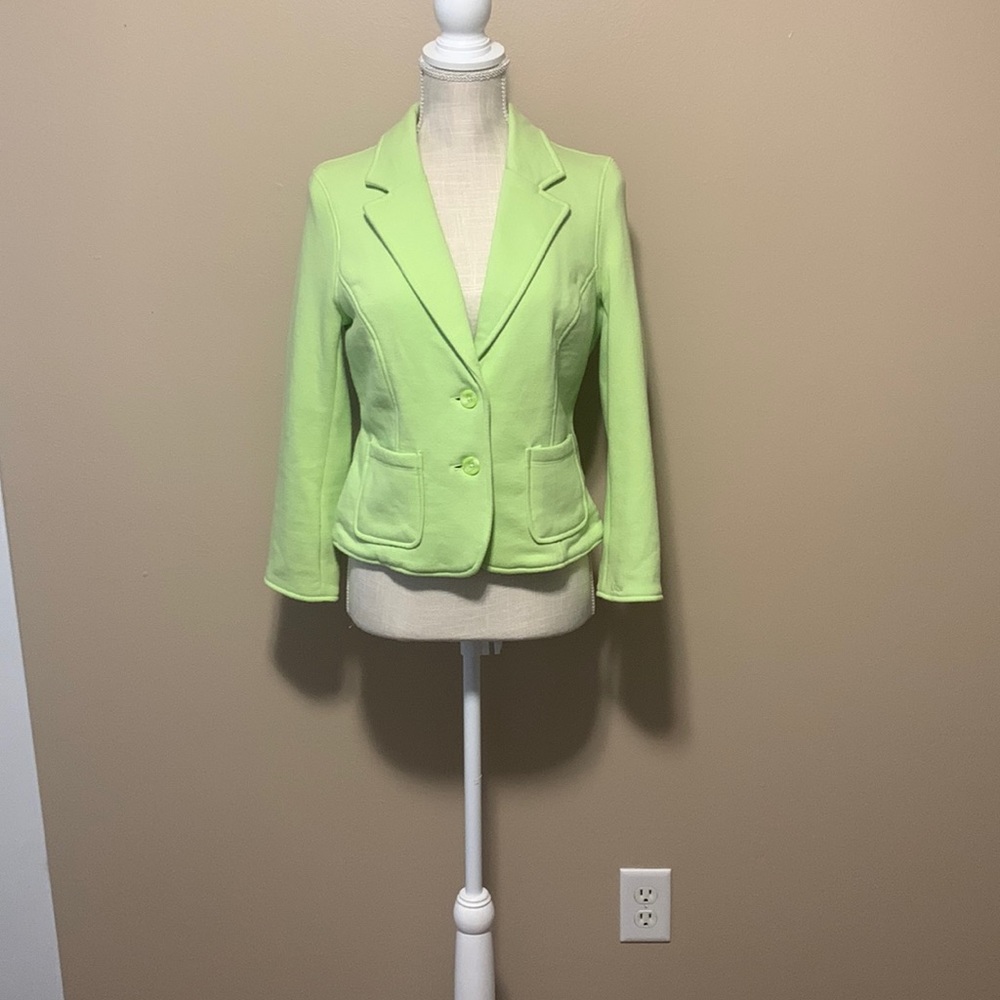 Lime Green Aeropostale jacket. No tags but never worn.